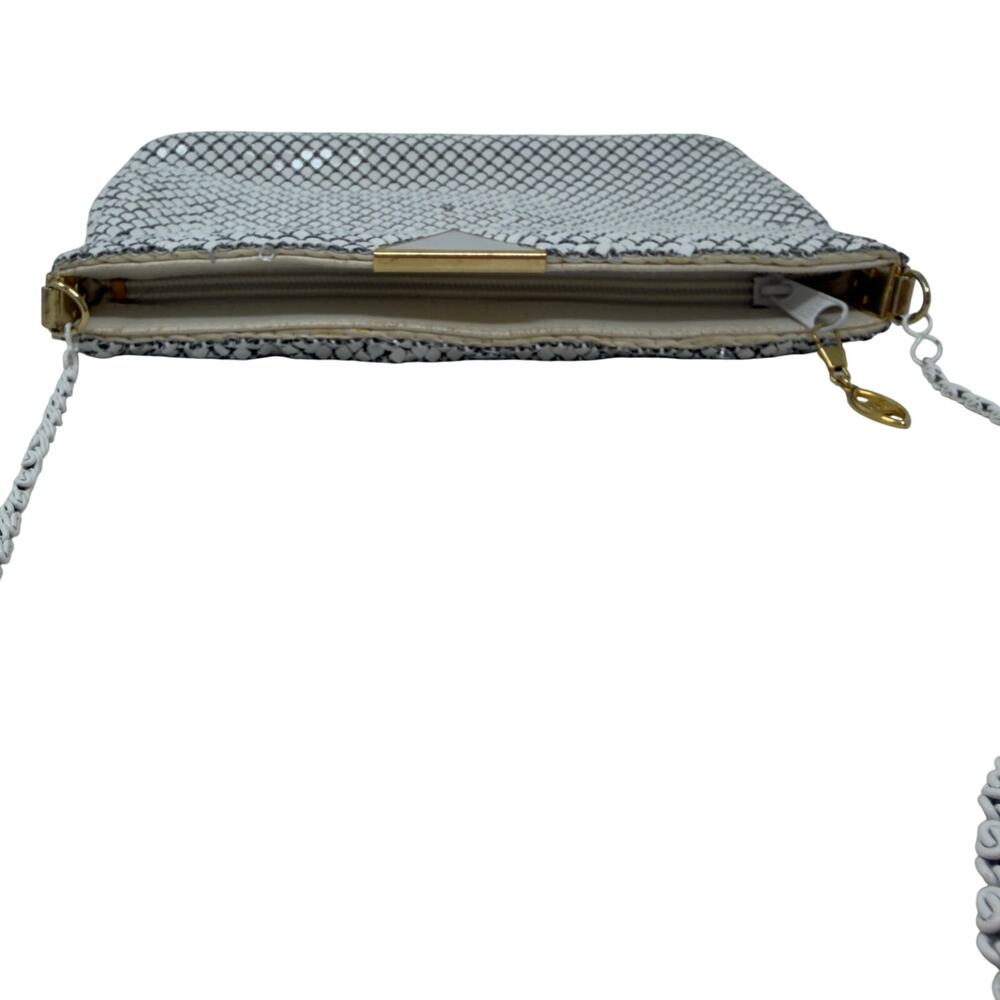 Vintage Metal Mesh Clutch/Shoulder Bag/Crossbody Purse in White - Picture 4 of 13